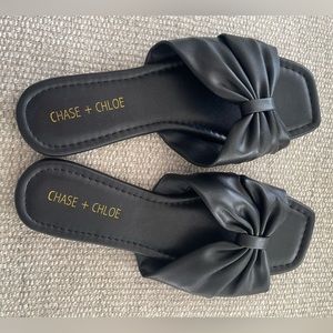 Chase + Chloe Eve-1 Bow Front Flat Black Sandal-Size 7.5